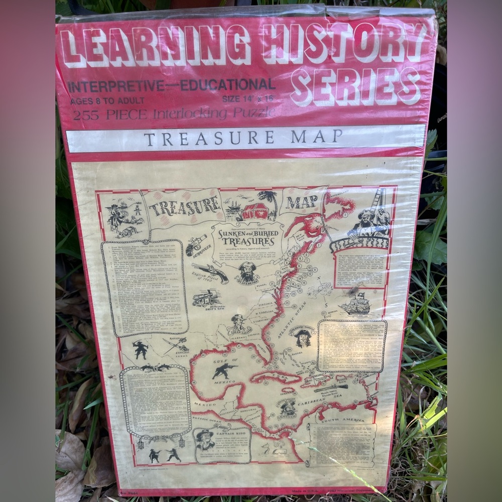 Learning History Series 'Treasure Map' Puzzle 255 piece- Red & Cream